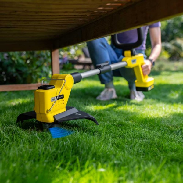 Karcher LTR 3-18 Battery Power Lawn Trimmer Set Karcher LTR 3-18 Battery Power Lawn Trimmer Set