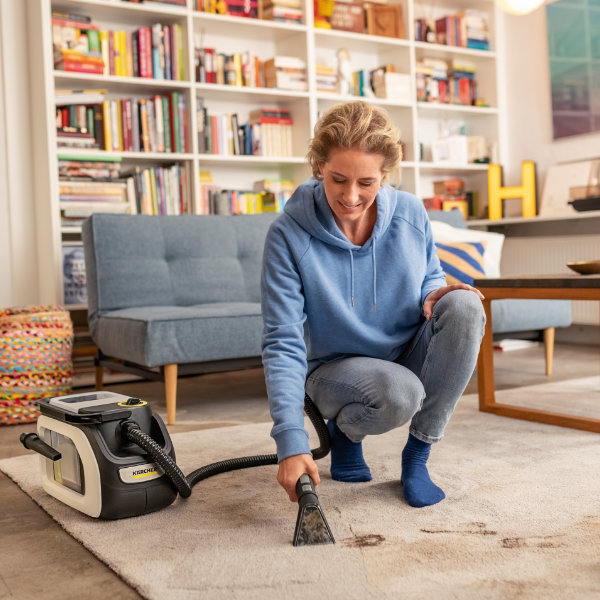 Karcher SE3-18 Battery Powered Carpet Spot Cleaner Set | 1.081-512.0 Karcher SE3-18 Battery Powered Carpet Spot Cleaner Set | 1.081-512.0