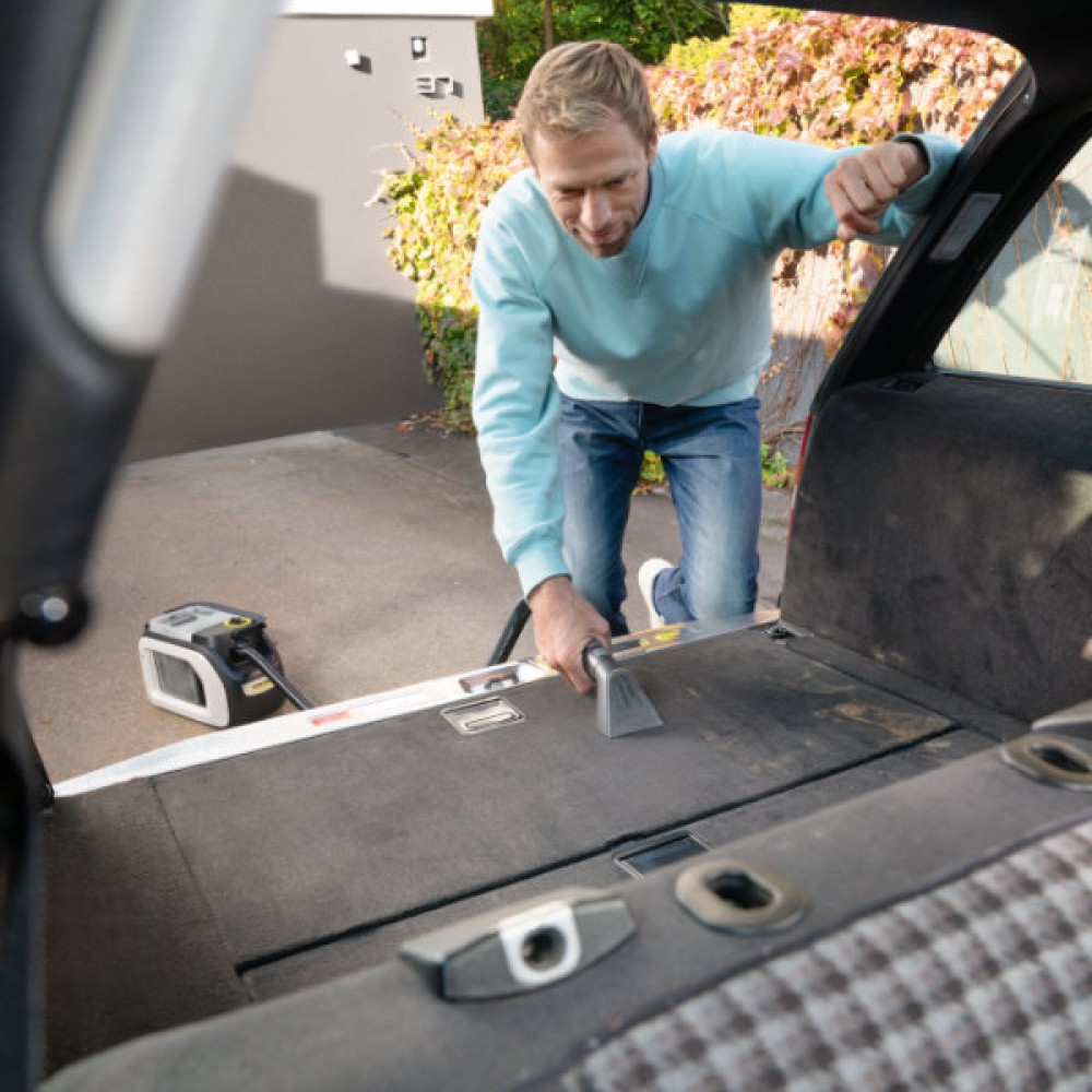 Karcher SE3-18 Battery Powered Carpet Spot Cleaner | 1.081-506.0 Karcher SE3-18 Battery Powered Carpet Spot Cleaner | 1.081-506.0