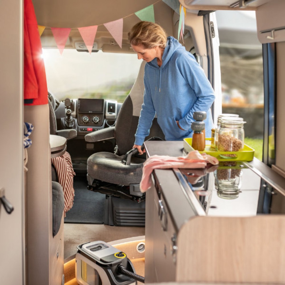 Karcher SE3-18 Battery Powered Carpet Spot Cleaner | 1.081-506.0 Karcher SE3-18 Battery Powered Carpet Spot Cleaner | 1.081-506.0