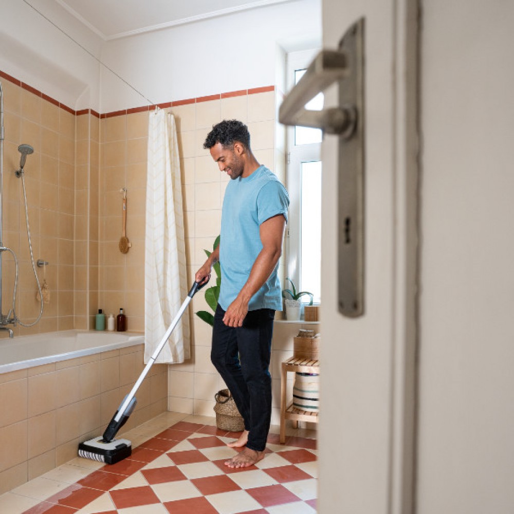 Karcher FC2-4 Cordless Hard Floor Cleaner | 1.056-207.0 Karcher FC2-4 Cordless Hard Floor Cleaner | 1.056-207.0