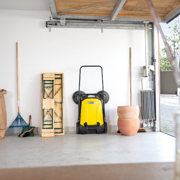 Karcher S4 Twin Push Sweeper | 1.766-362.0 Karcher S4 Twin Push Sweeper | 1.766-362.0