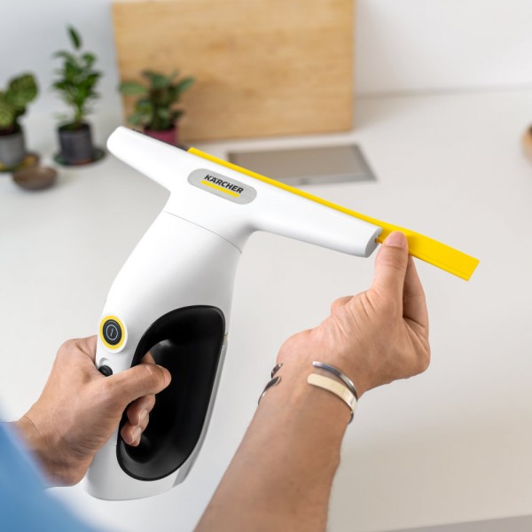 Karcher WV 2 Universal Natural Care Window Vacuum Karcher WV 2 Universal Natural Care Window Vacuum