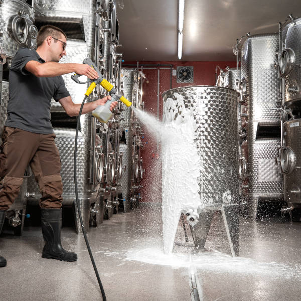 Karcher EASY!Lock TR22 Advanced 2 Bottle-Fed Foam Lance - 700-800 l/hr | 4.112-064.0 Karcher EASY!Lock TR22 Advanced 2 Bottle-Fed Foam Lance - 700-800 l/hr | 4.112-064.0