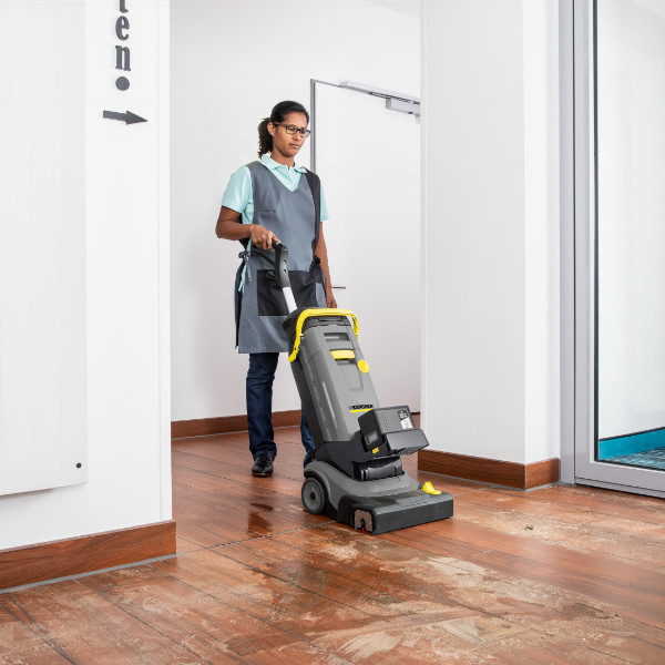 Karcher BR 30/4 C Bp Pack Scrubber Dryer | 1.783-228.0 Karcher BR 30/4 C Bp Pack Scrubber Dryer | 1.783-228.0
