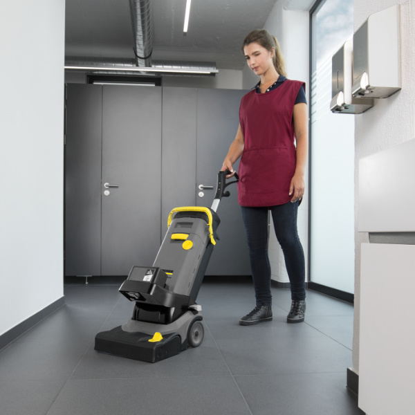 Karcher BR 30/4 C Bp Pack Scrubber Dryer | 1.783-228.0 Karcher BR 30/4 C Bp Pack Scrubber Dryer | 1.783-228.0