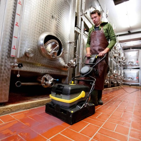 Karcher BR 40/10 C Adv Scrubber Dryer | 9.621-792.0