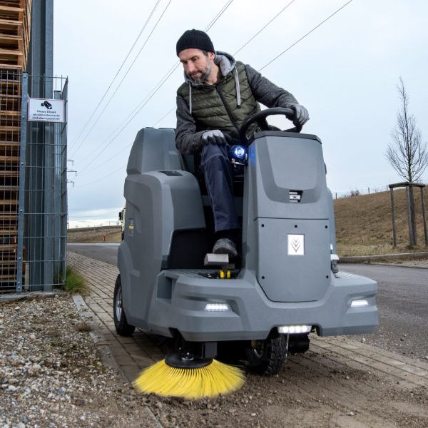 Karcher KM 100/120 R G Sweeper | 1.280-171.0 Karcher KM 100/120 R G Sweeper | 1.280-171.0