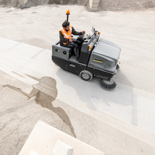 Karcher KM 150/500 R Bp Industrial Sweeper | 1.186-130.0 Karcher KM 150/500 R Bp Industrial Sweeper | 1.186-130.0