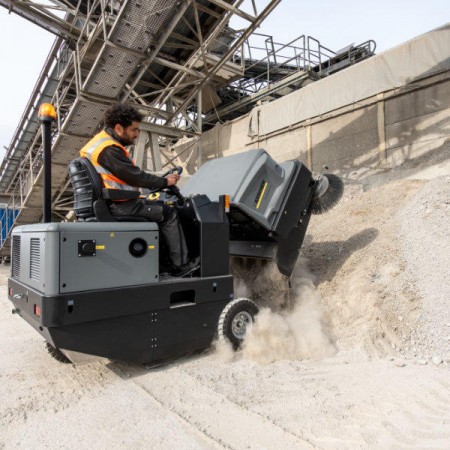 Karcher KM 150/500 R LPG Industrial Sweeper | 1.186-147.0