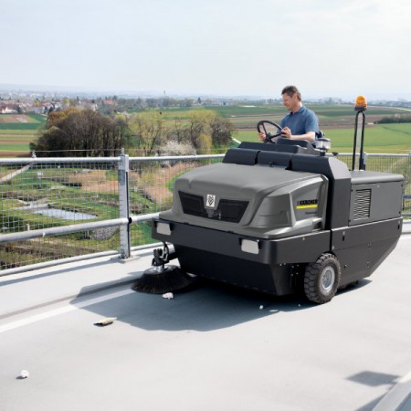 Karcher KM 150/500 R LPG Industrial Sweeper | 1.186-147.0