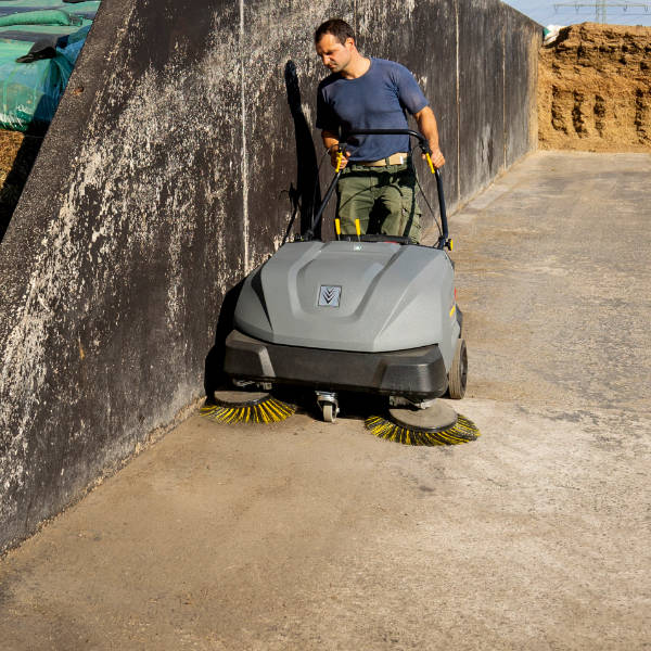 Karcher KM 85/50 W Bp 2SB Sweeper | 1.351-119.0 Karcher KM 85/50 W Bp 2SB Sweeper | 1.351-119.0
