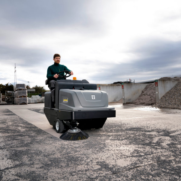 Karcher KM 105/180 R Bp Industrial Sweeper | 1.186-051.0 Karcher KM 105/180 R Bp Industrial Sweeper | 1.186-051.0